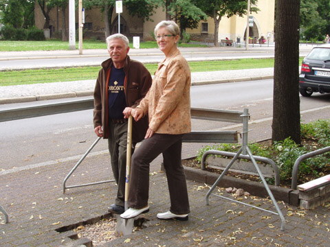 1. Spatenstich zur Mblierung der Magdeburger Allee